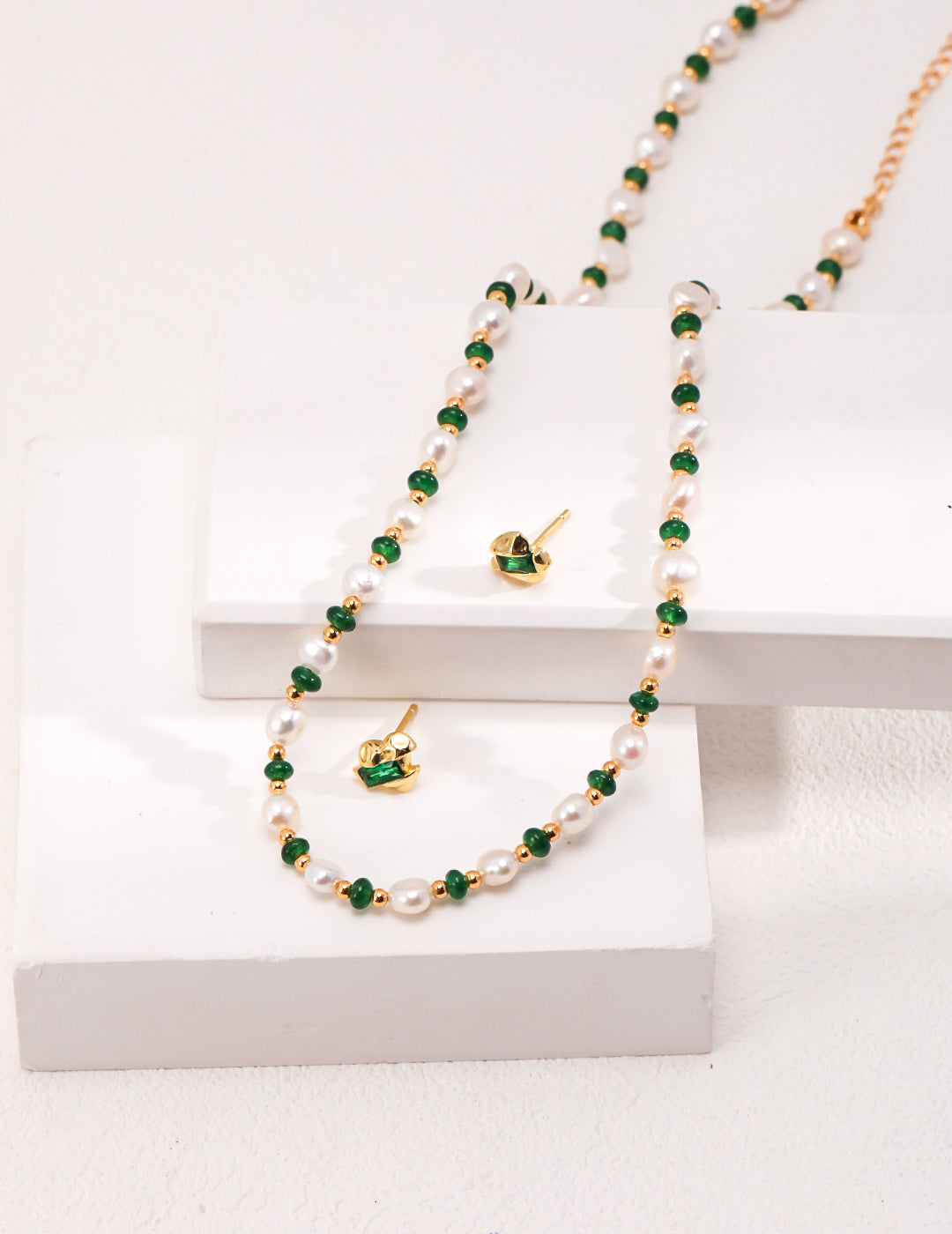 925 Sterling Silver  Synthetic Emerald Pearl Necklace