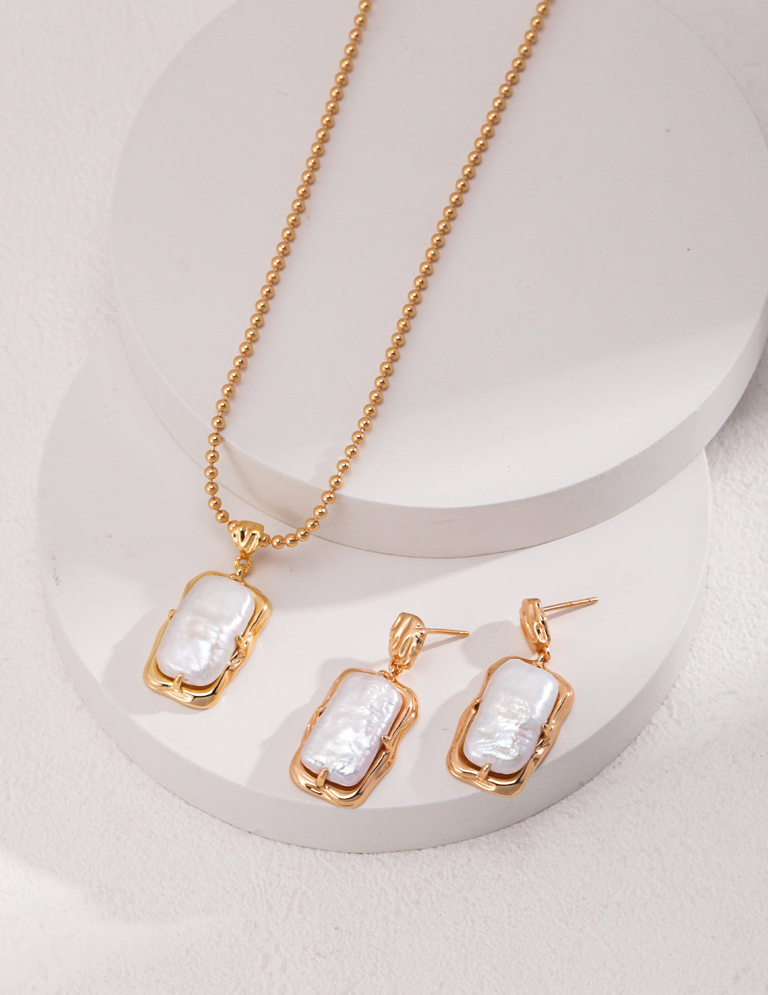 Natural Square Pearl Pendants Gold Beads Necklaces